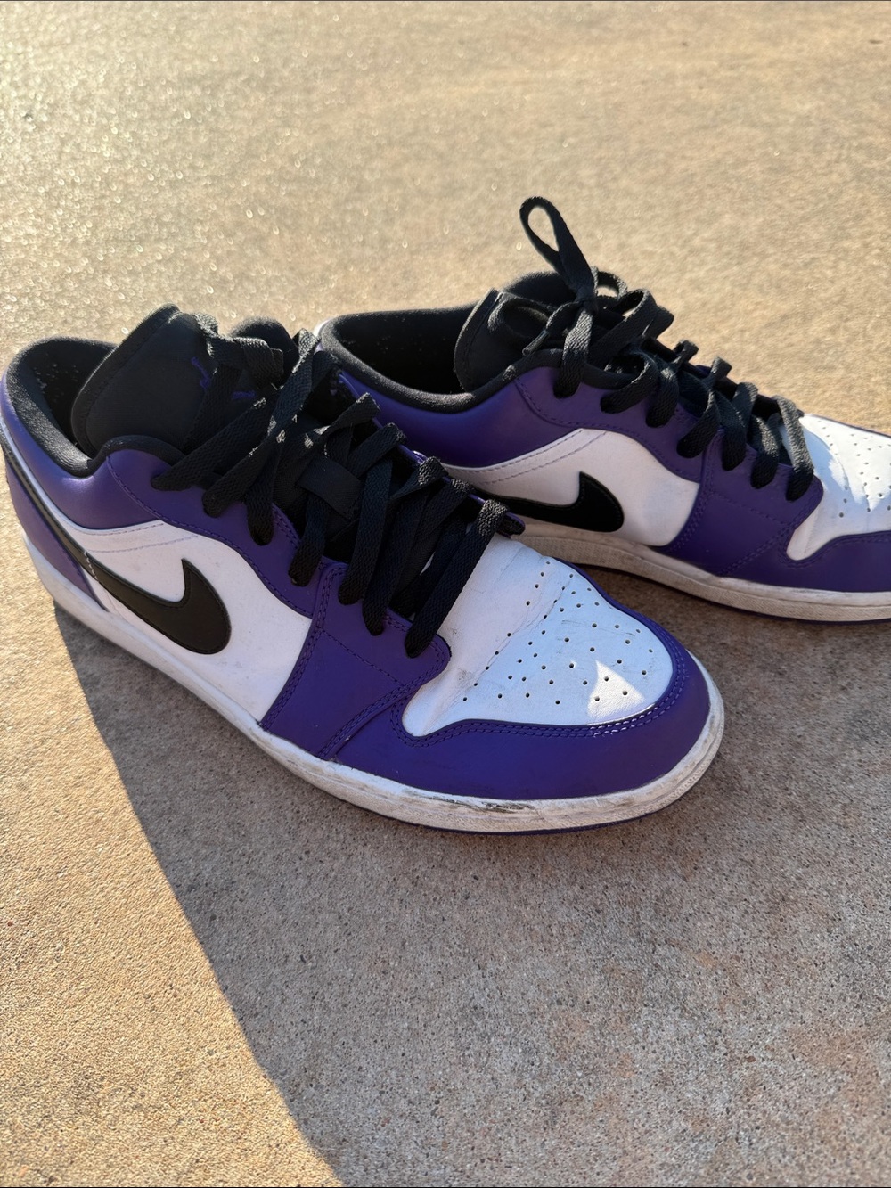 Nike Men’s Low-Top Sneakers — Purple / White